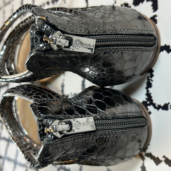 ISOLA Women’s Sandals - US Size 9 - EUC - Picture 7 of 9